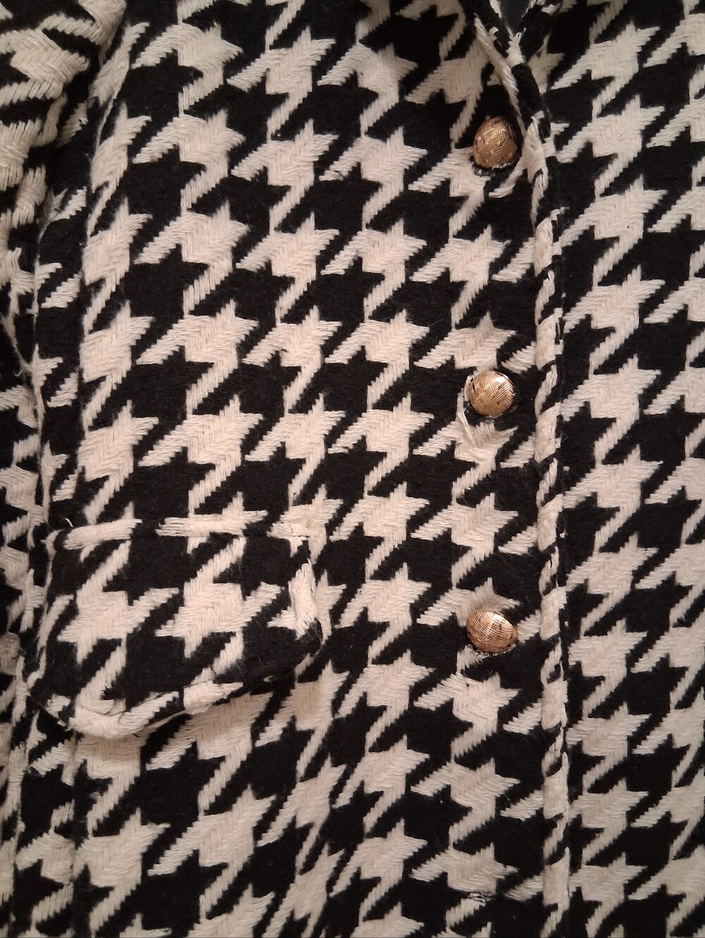 HoundsTooth Coat - Picture 4 of 11